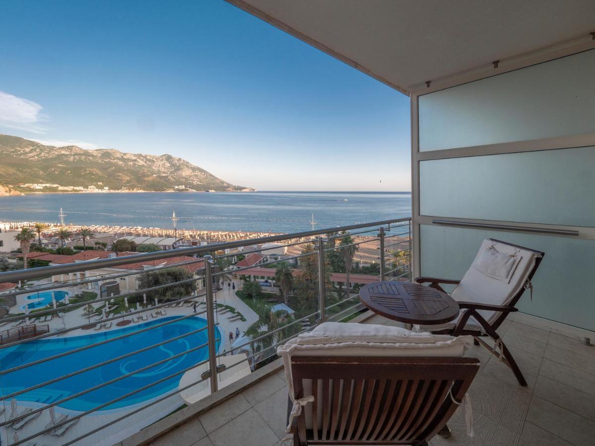 Splendid Conference & Spa Resort Budva Ngoại thất bức ảnh A balcony in Turkey