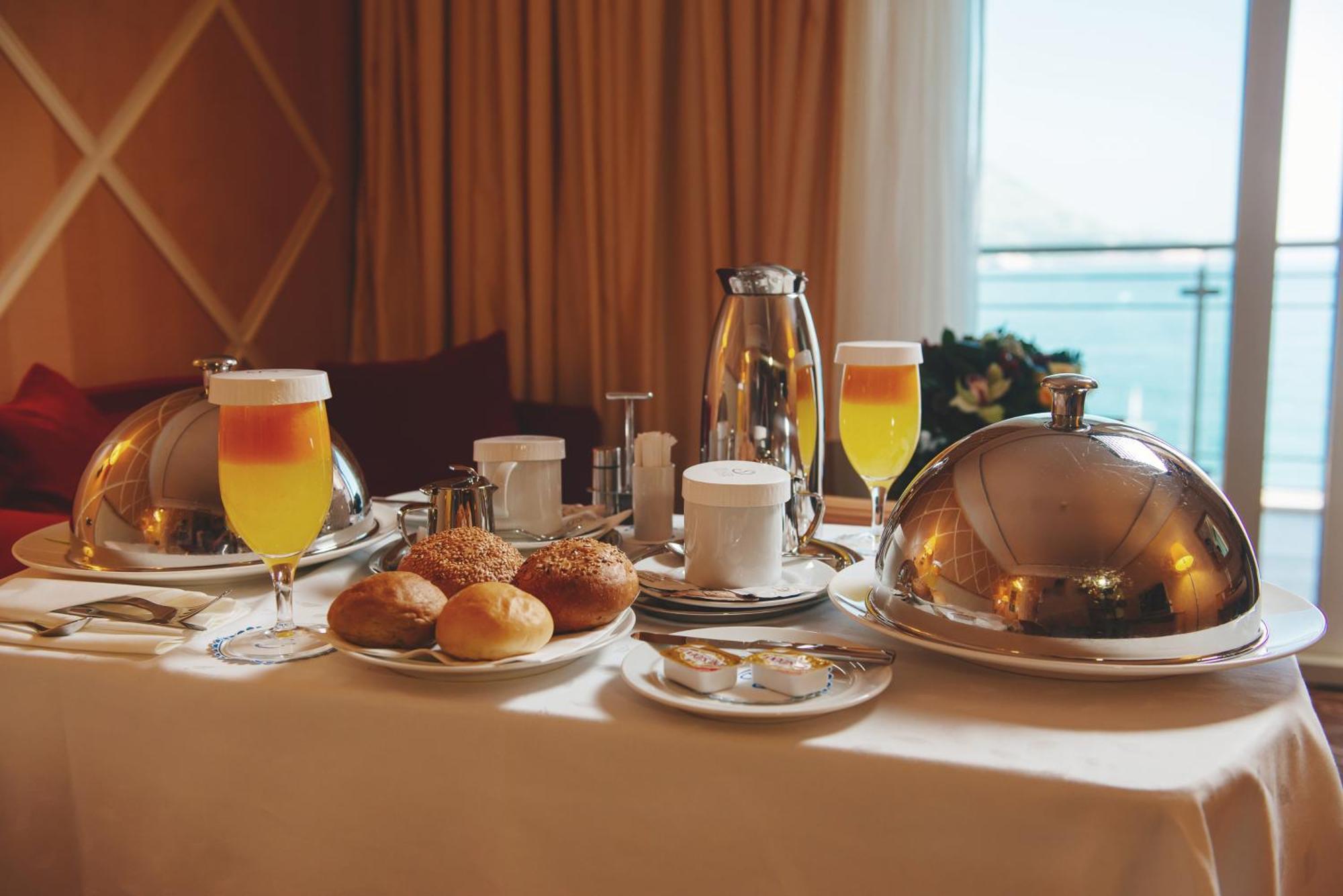 Splendid Conference & Spa Resort Budva Ngoại thất bức ảnh Room service